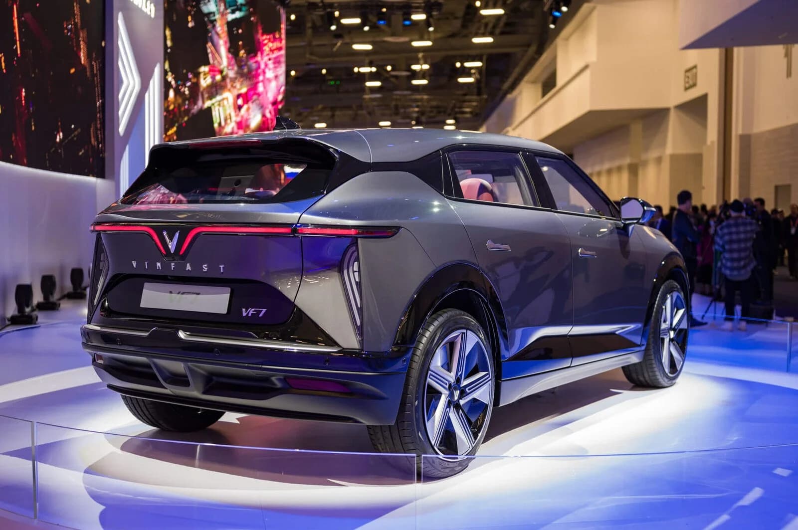 Thân xe VinFast VF7